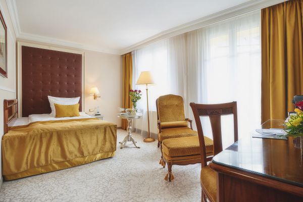 CARLSBAD PLAZA Medical Spa & Wellness (Karlsbad)
